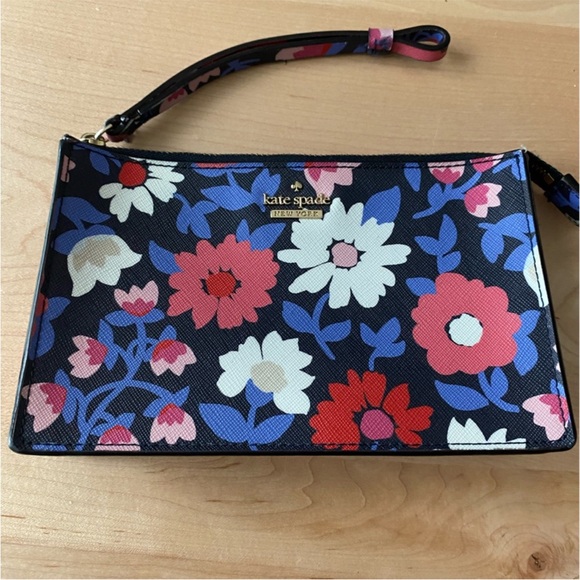 kate spade Handbags - Kate Spade Large Floral Wristlet EUC